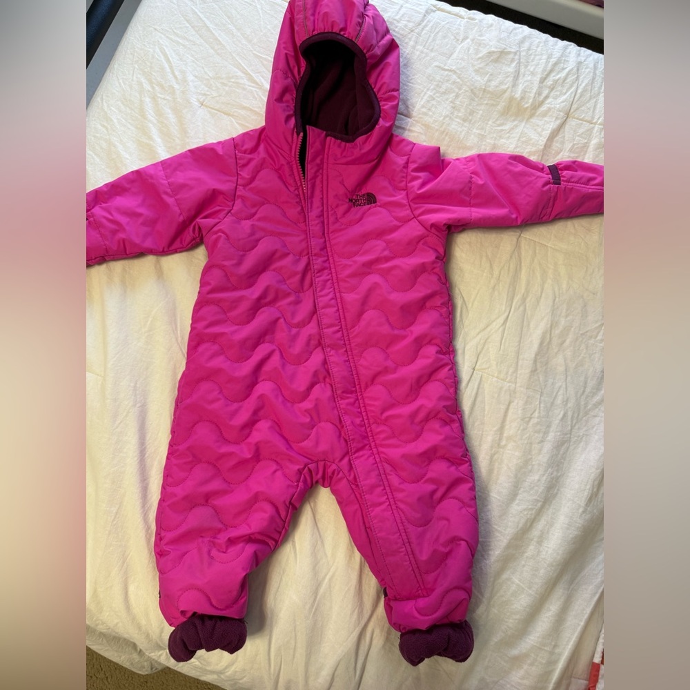 The North Face Pink toddler One Piece Snowsuit, size 12-18m